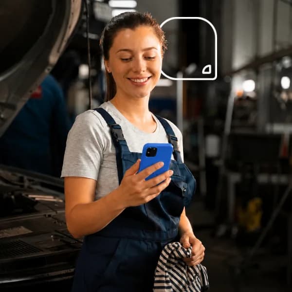Simulação de crédito CLT no celular — atendimento digital